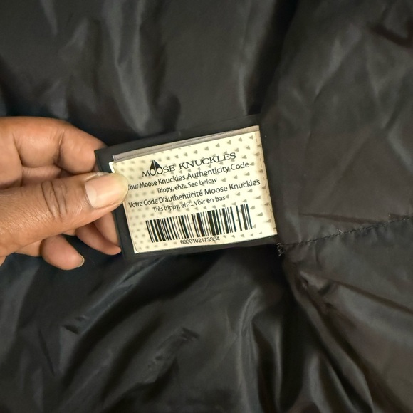 Men's Moose Knuckles winter jacket - Picture 2 of 4